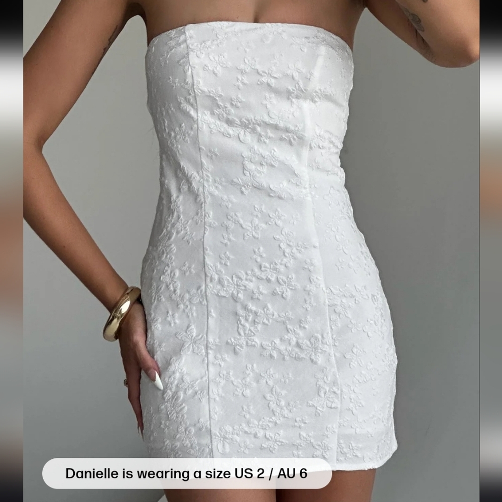 Princess Polly Anja Mini Dress White Strapless Floral Design Size 6